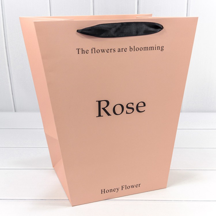 000182/02 Пакет подарочный "Rose" Персиковый 30*34*20 210г 1/10 1/100 000182/02 Пакет подарочный "Rose" Персиковый 30*34*20 210г 1/10 1/100